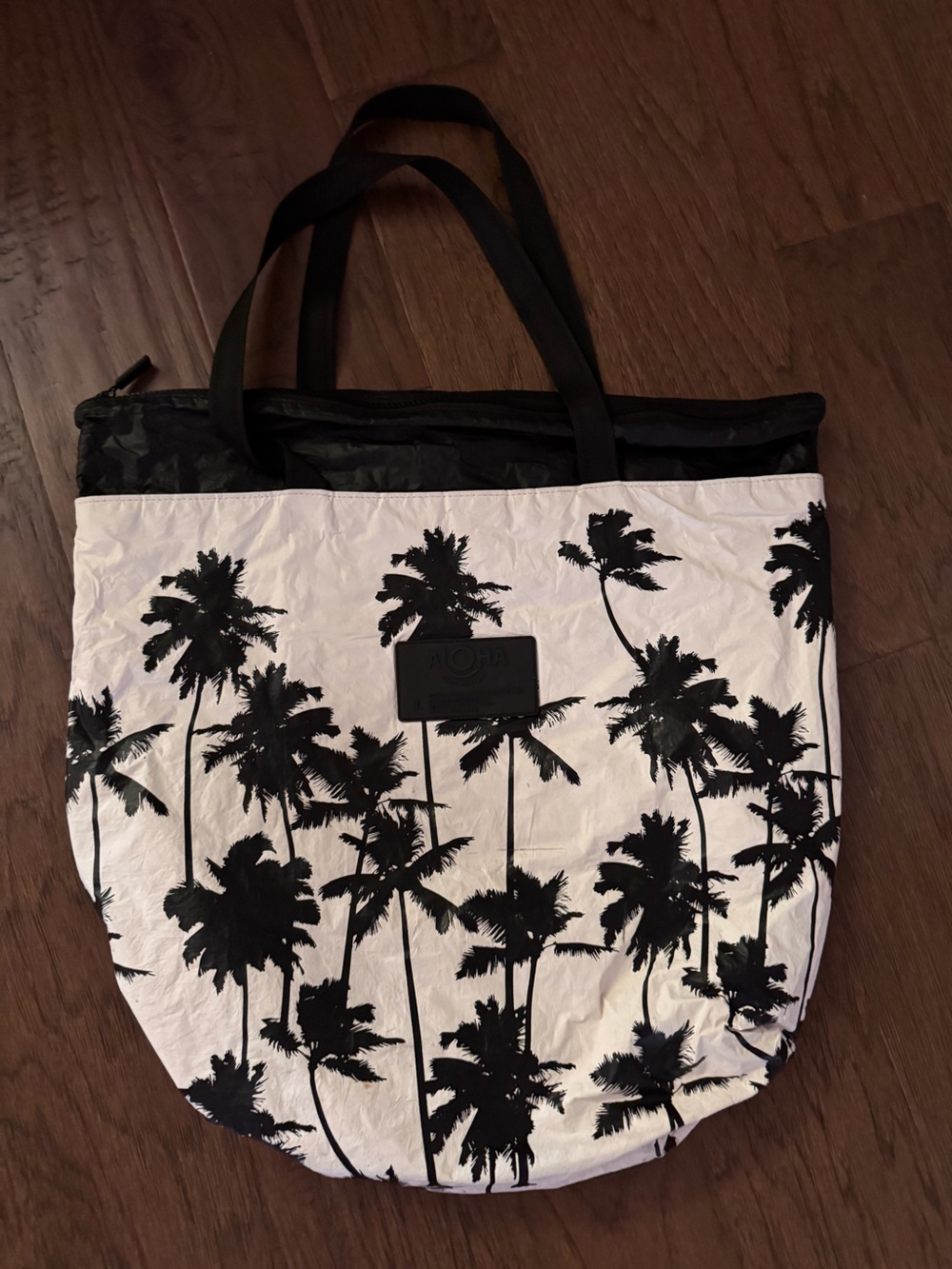 ALOHA Collection Coco Palms Day Tripper Tote Black White